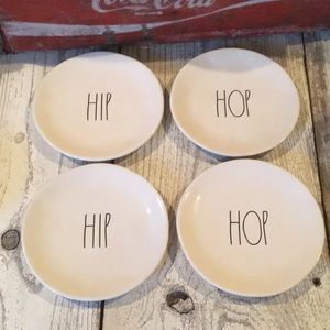 Set of 4 Rae Dunn Easter 6” Plates